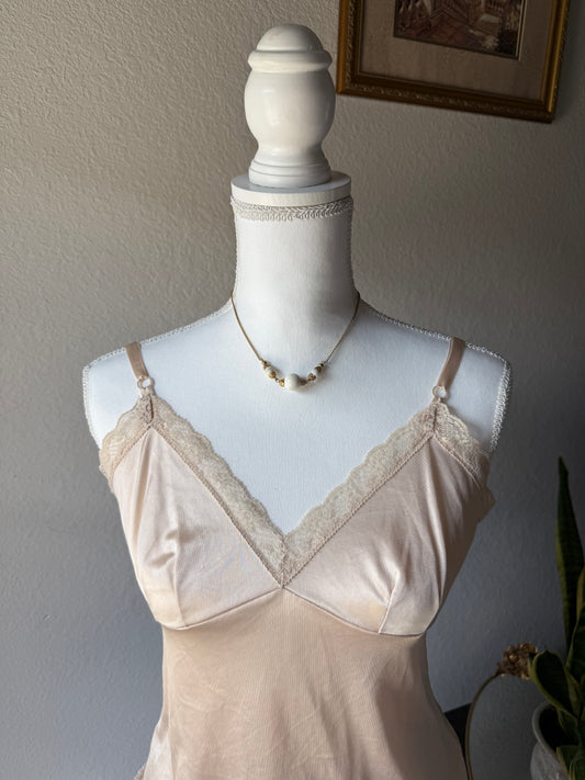 White & Gold Beaded Necklace