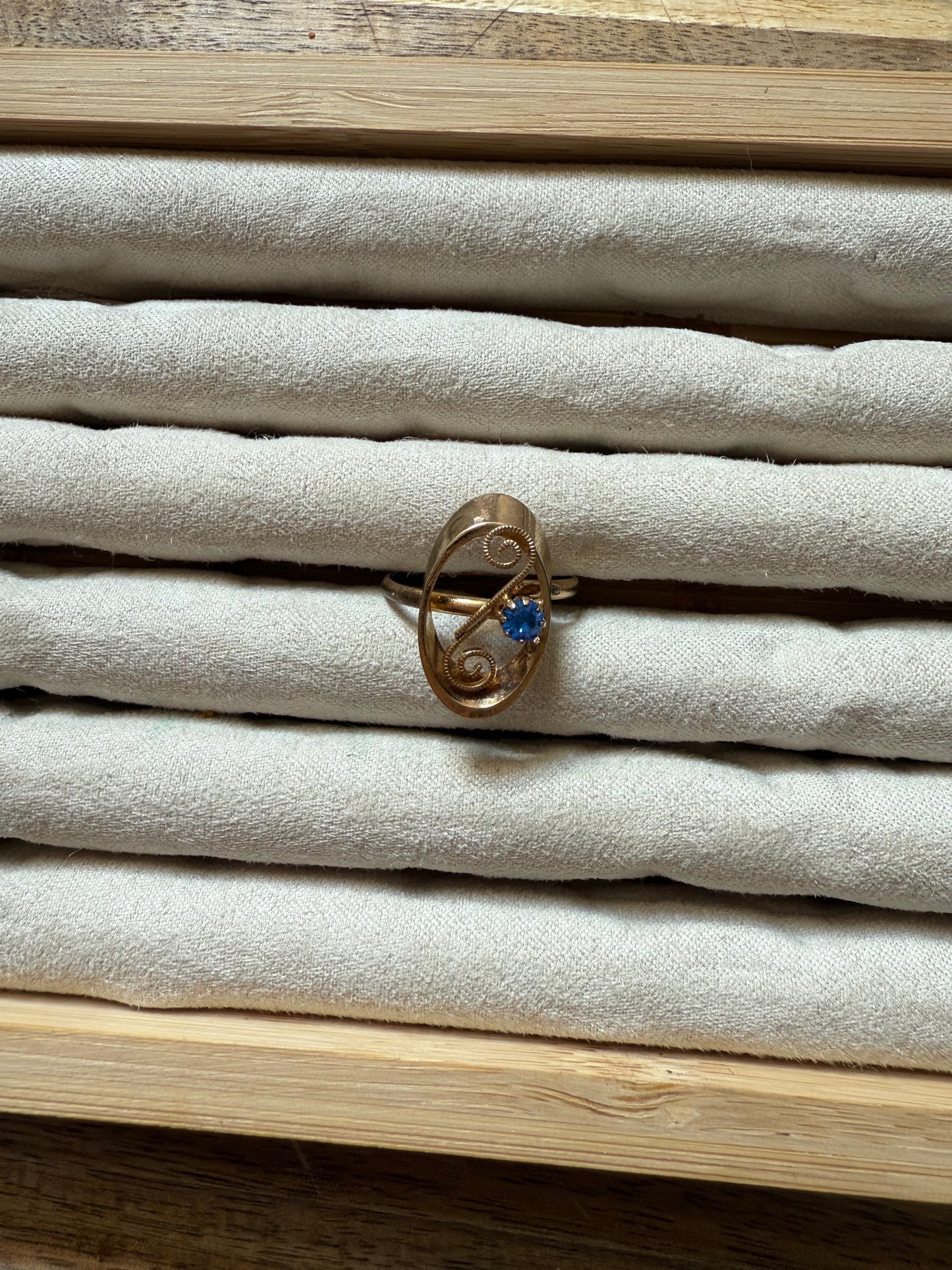 Adjustable Blue Swirl (7.5-10)