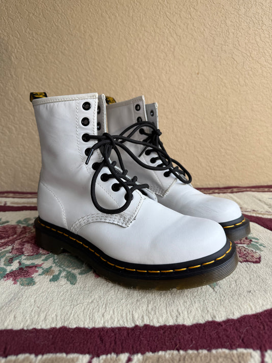 White 1460