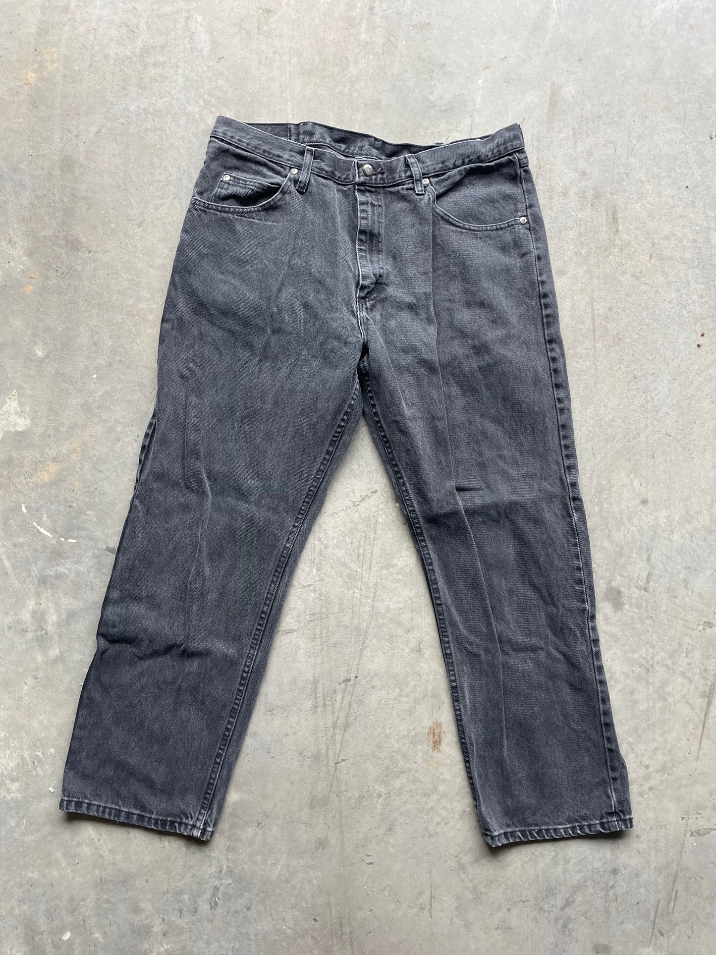 (35") Wrangler Black