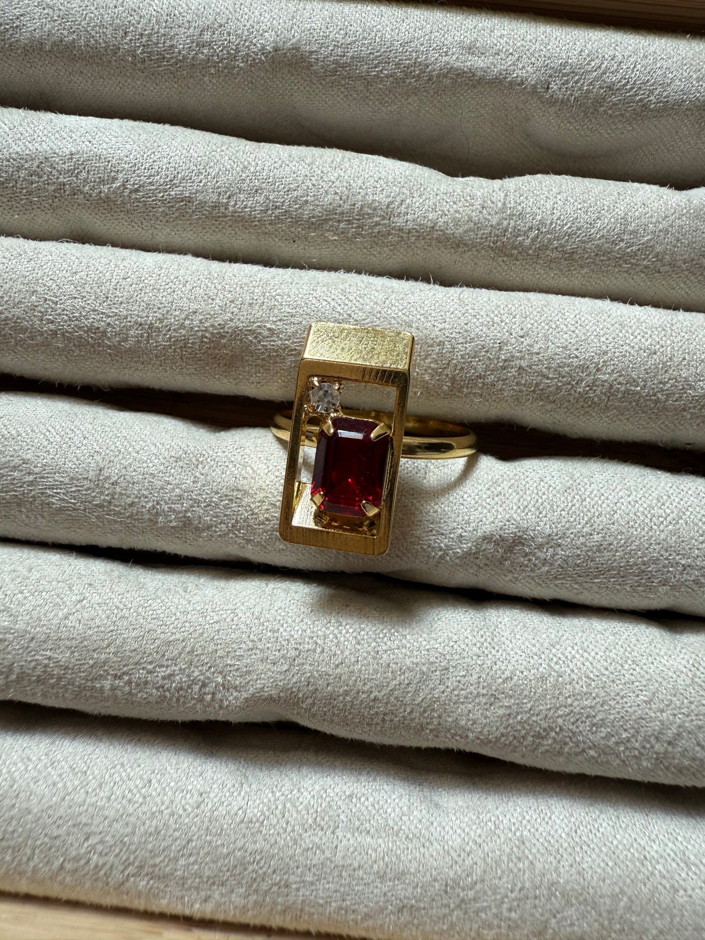 Adjustable Red (7-9)