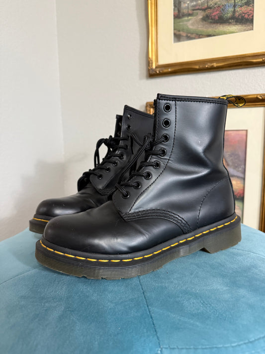 Dr. Martens Black 1460
