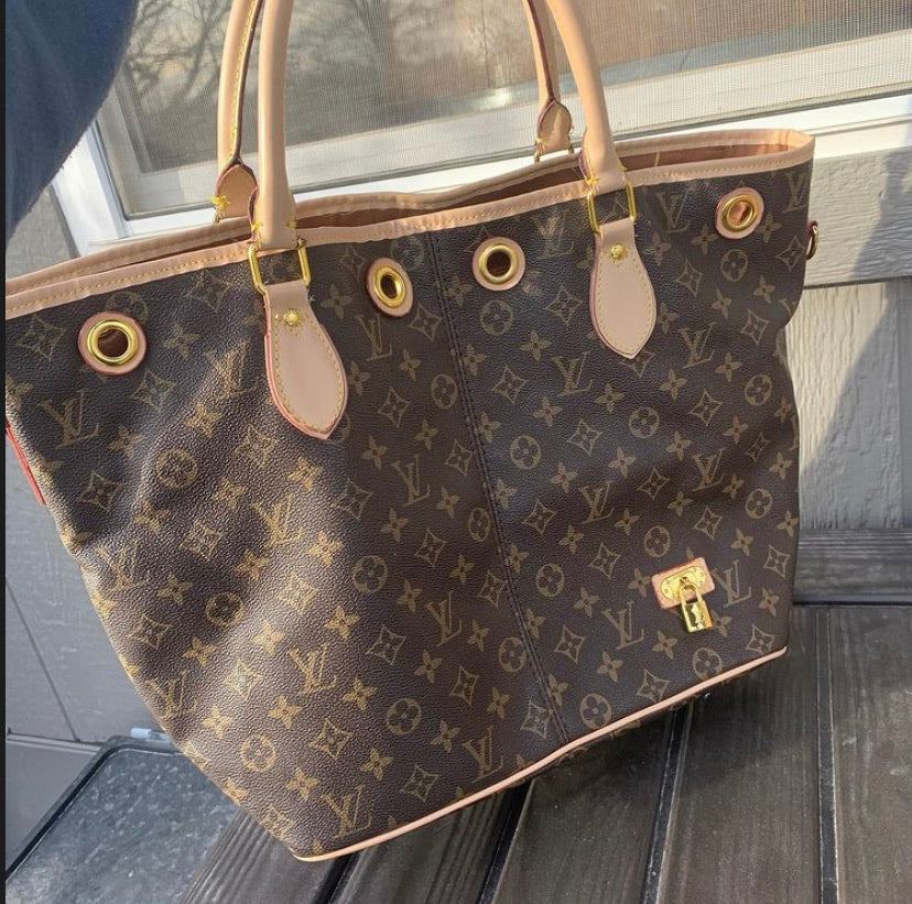 LV tote