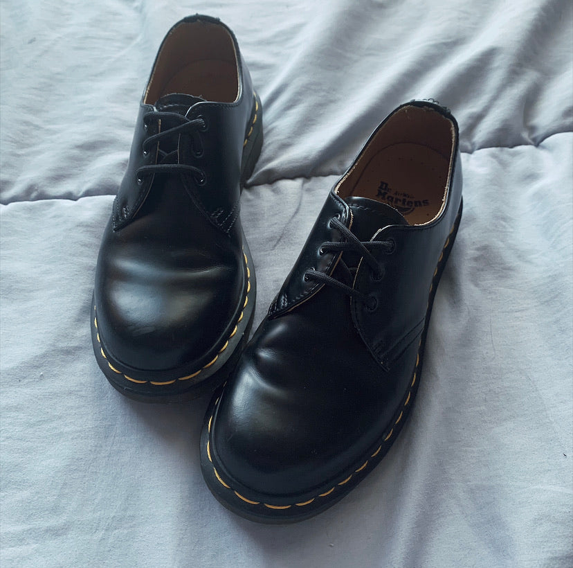 Like new black oxfords