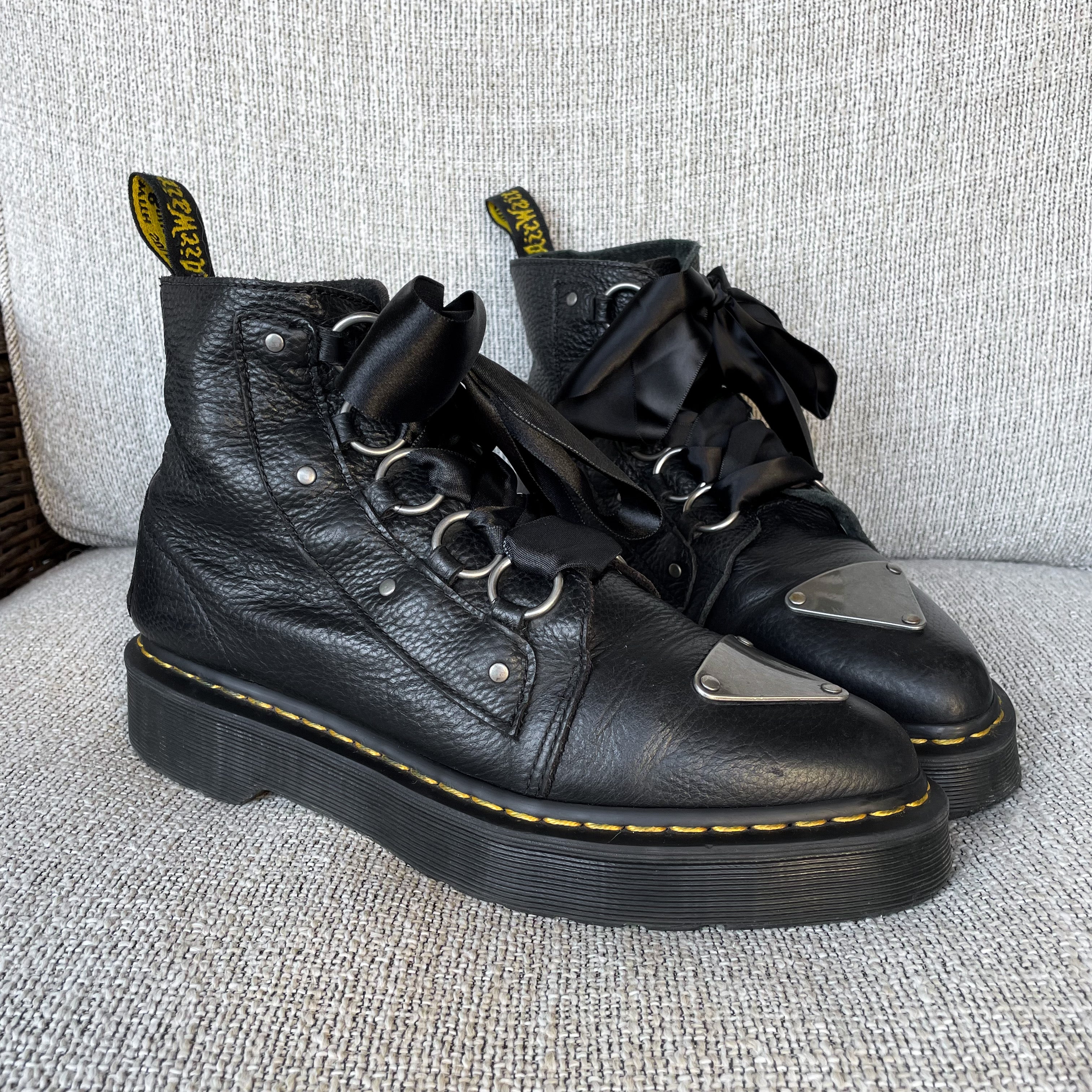 Doc marten hot sale farylle