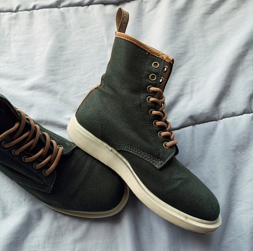 Green/brown boots